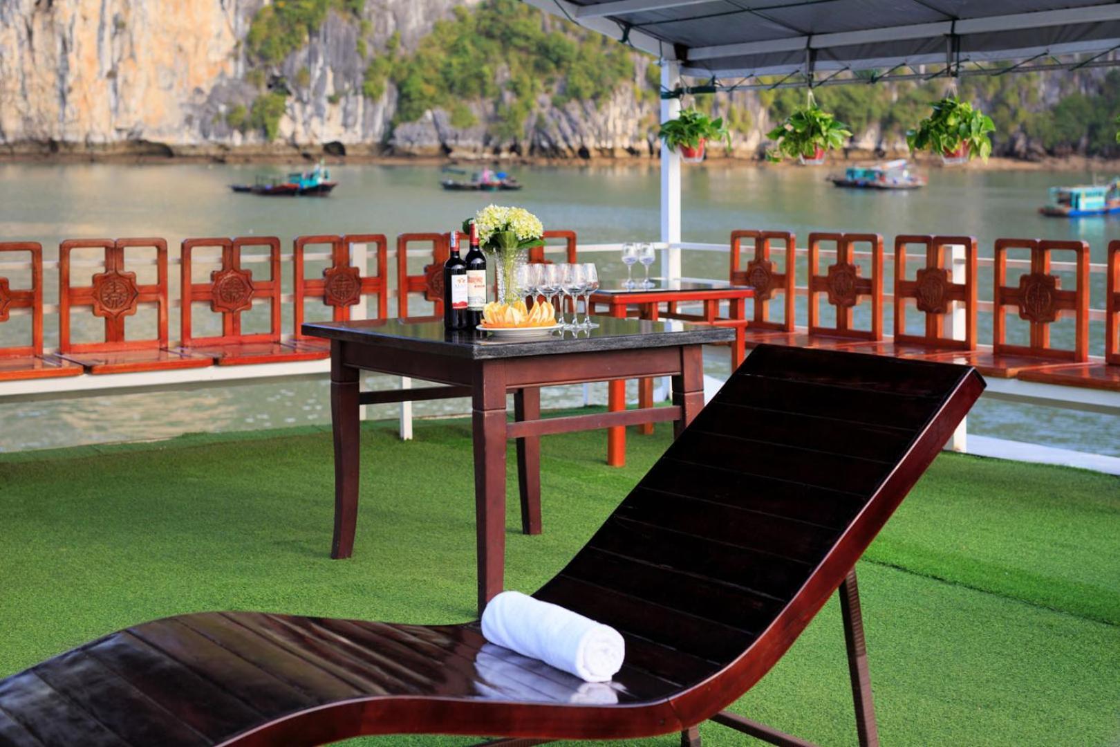 Cozy Bay Classic Cruise Ha Long Exterior foto